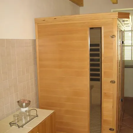 Agriturismo Cascina Serra Farm stay *