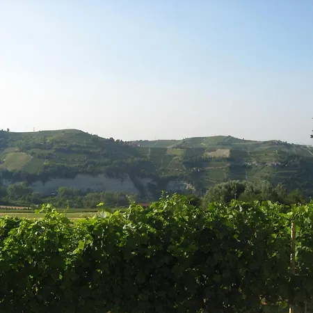 Cascina Serra Feriegård Cossano Belbo