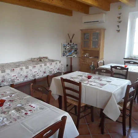 Cascina Serra Bauernhof Cossano Belbo